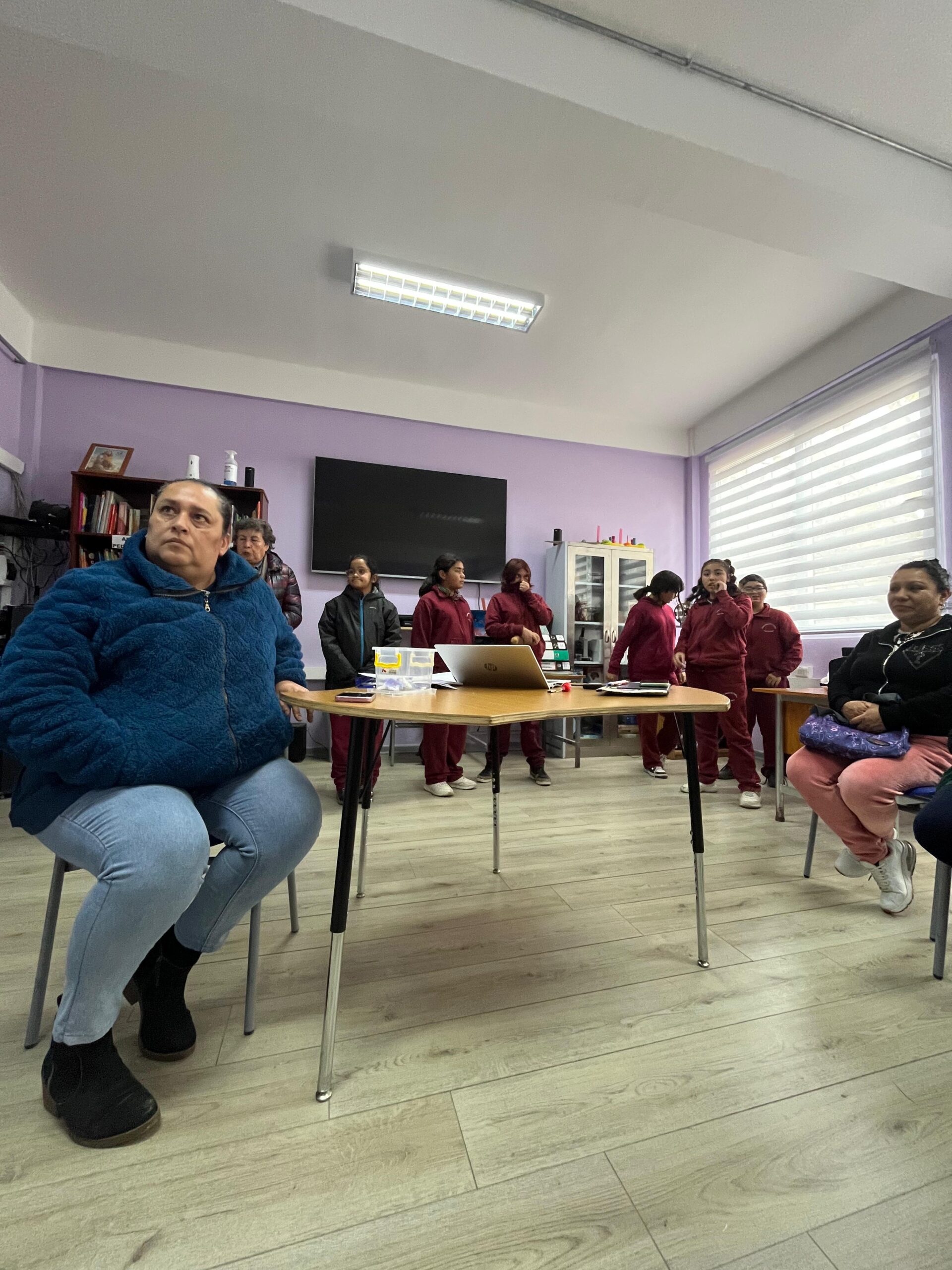 Director del SLEP Los Andes llega a la Escuela Río Colorado de San Esteban en su ciclo de visitas