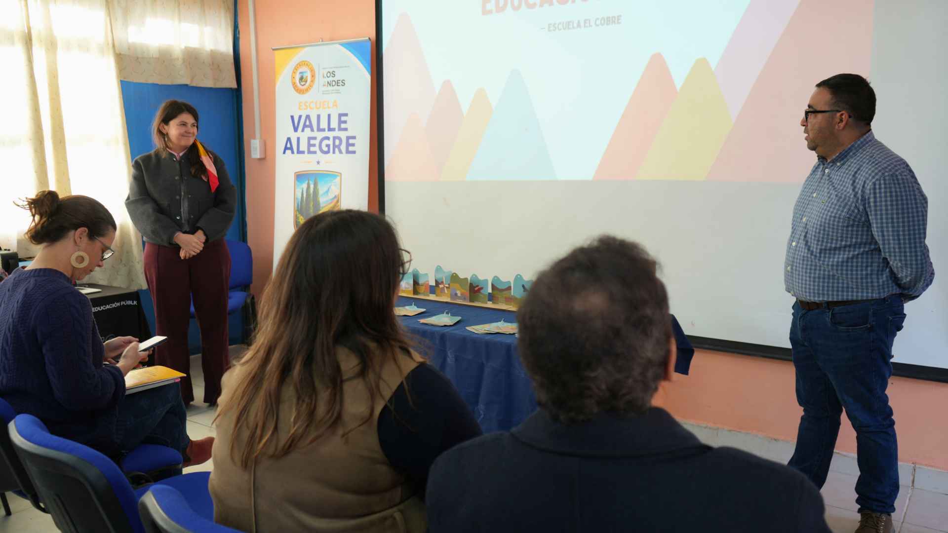 Innovación y aprendizaje en terreno: Estudiantes de la Escuela de Diseño UC desarrollan juegos educativos para escuelas rurales del SLEP Los Andes